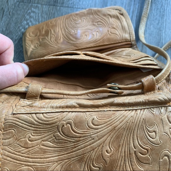 Vintage genuine cowhide leather crossbody bag/wallet - Picture 12 of 12